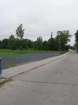 Chodnik-zablonie.JPG